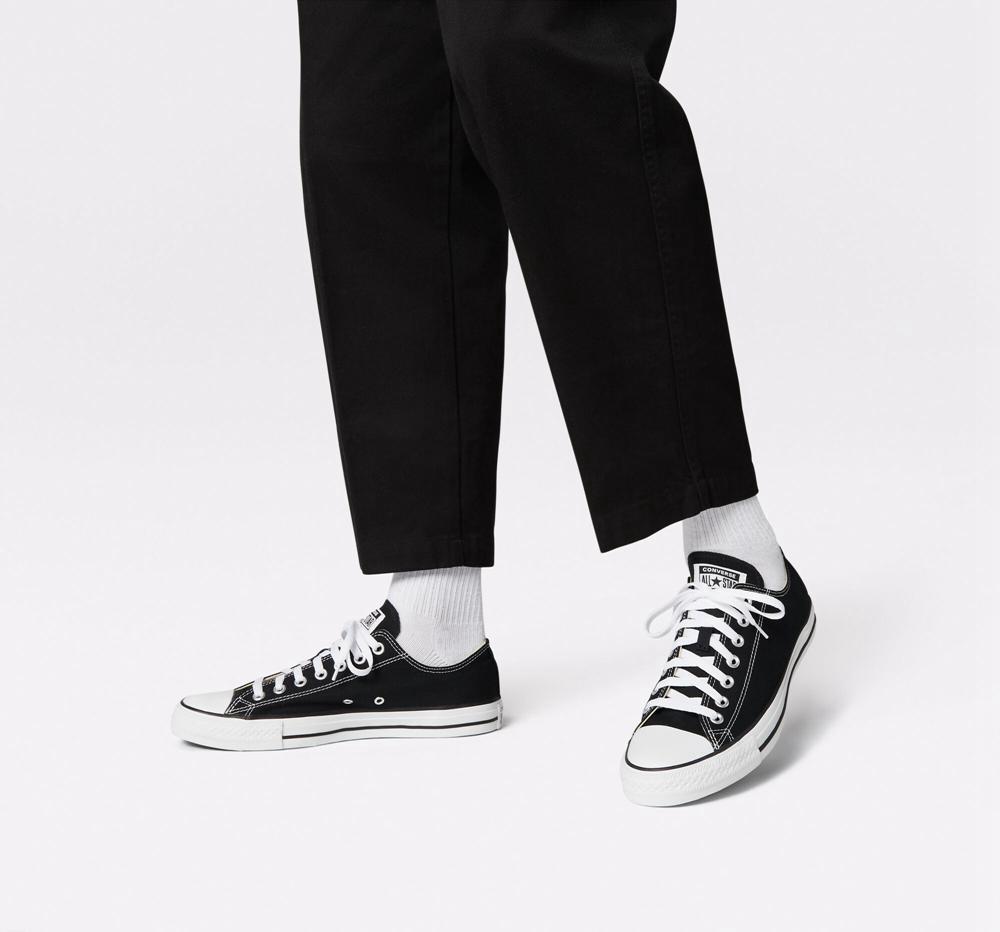 Black Converse Chuck Taylor All Star Classic Unisex Men's Low Tops  US |  85264-YAJP