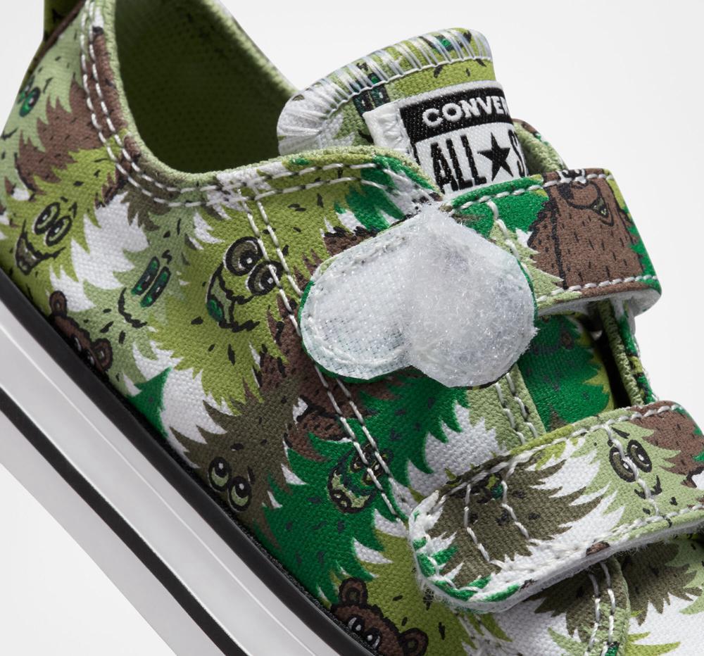 White / Aloe Green / Green Converse Chuck Taylor All Star Easy On Forest Camo Toddler Boys' Low Tops  US |  13509-UCQO